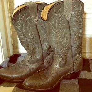 Laredo Female Cowboy Boots
